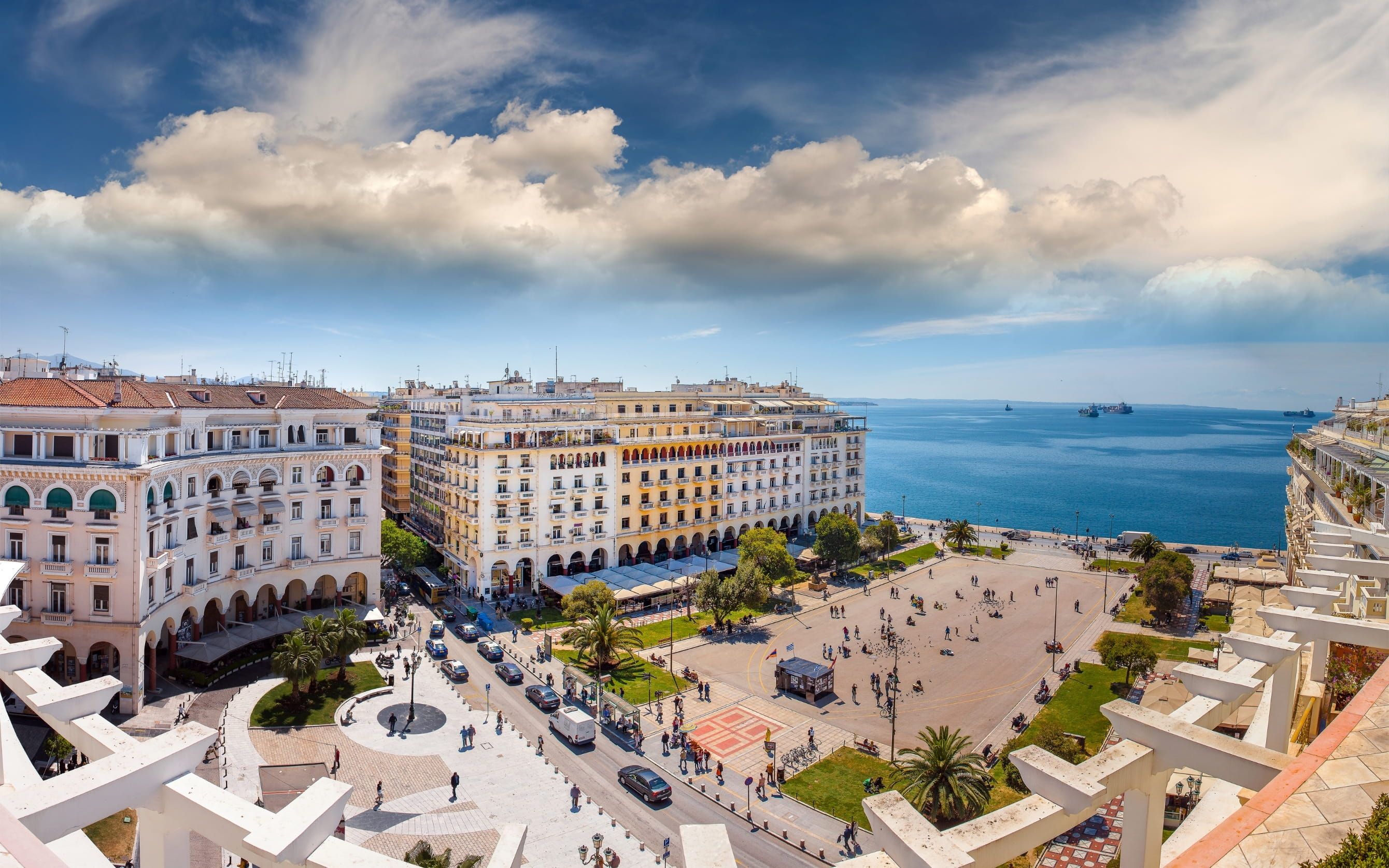 Selanik, Meteora ve Kavala Masalı Turu Jumbo ve Lidl Alışveriş Turları Dahil  / 2 Gece Konaklamalı /...